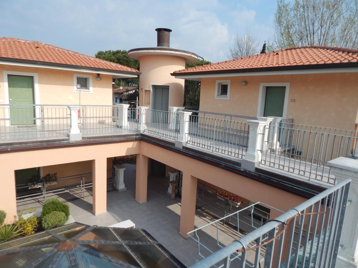 Апарт отель Rta La Pergola Марина-ди-Масса Экстерьер фото